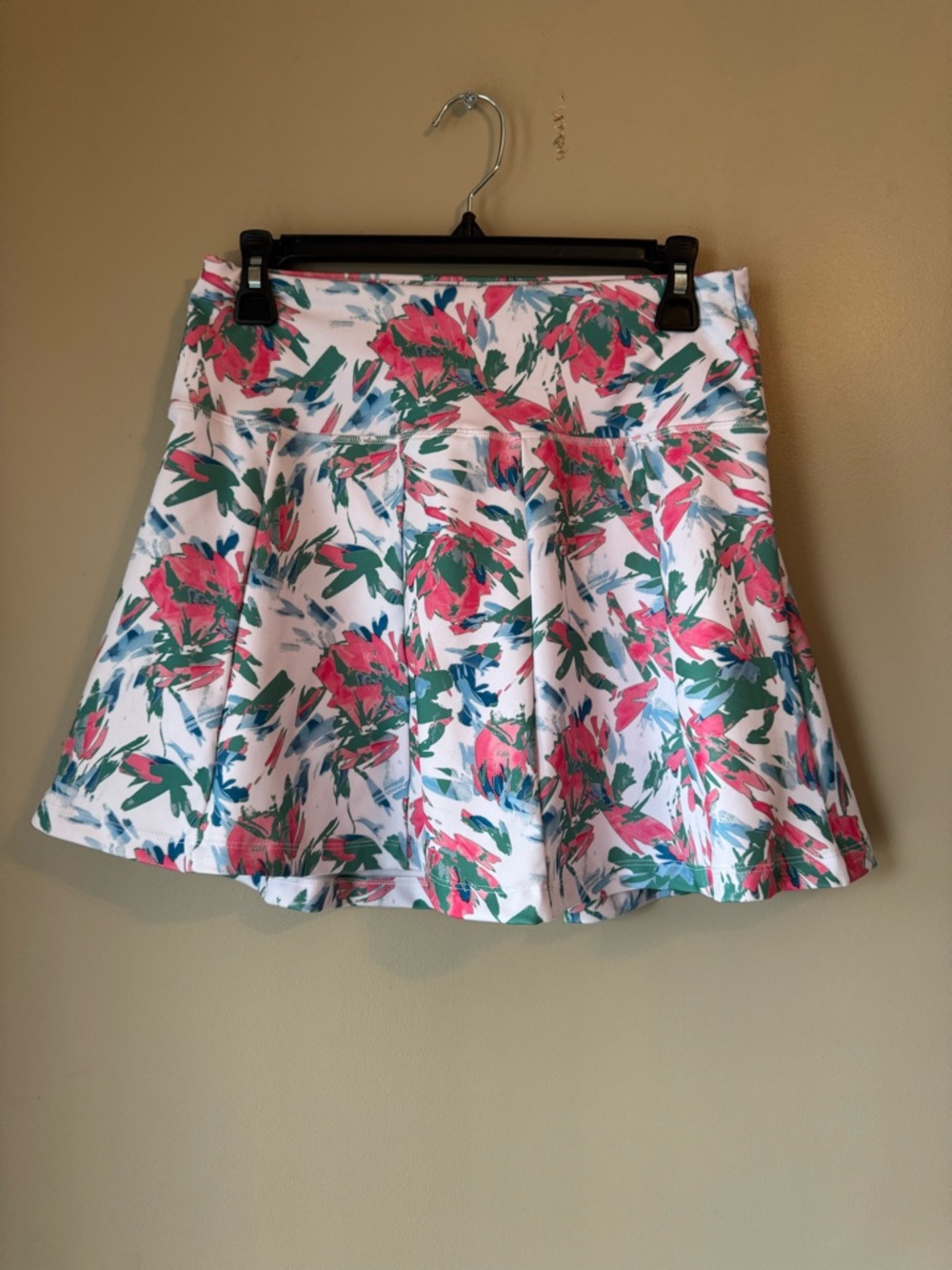 VOGO Athletica White Floral Circle Skort with Pink & Green Accents